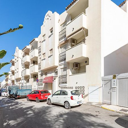 797 Holiday Rentals - Piso Para 3 En La Carihuela Con Piscina Torremolinos Dış mekan fotoğraf
