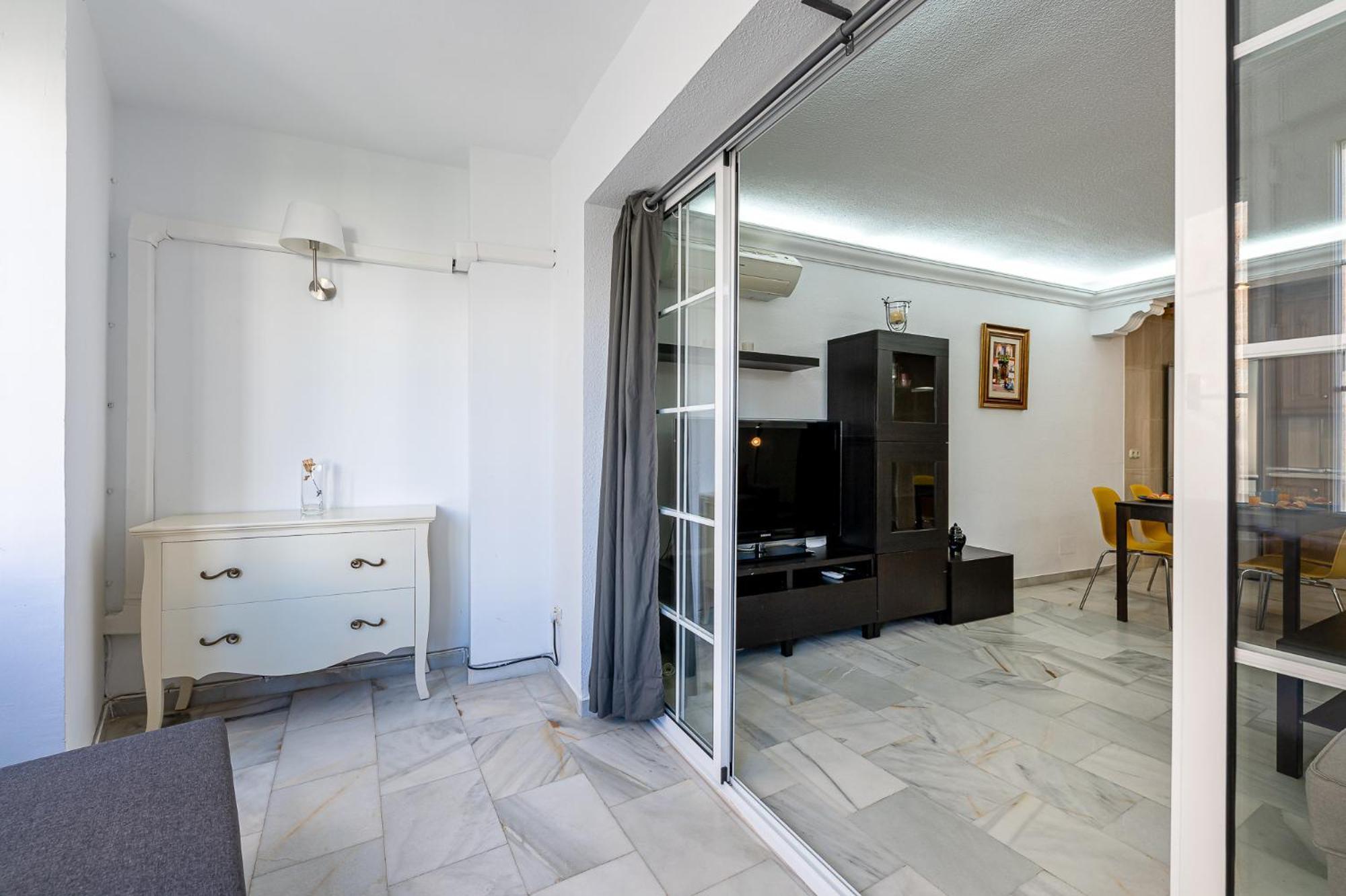 797 Holiday Rentals - Piso Para 3 En La Carihuela Con Piscina Torremolinos Dış mekan fotoğraf