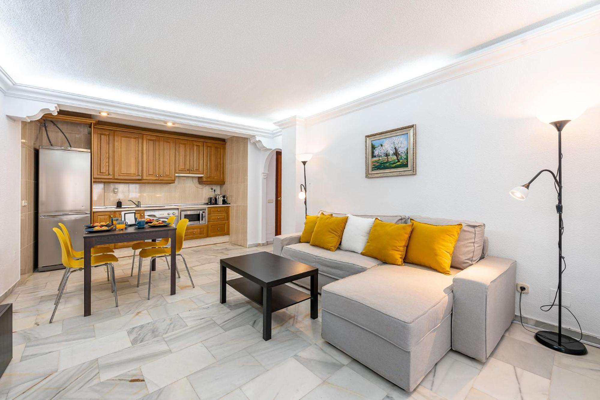 797 Holiday Rentals - Piso Para 3 En La Carihuela Con Piscina Torremolinos Dış mekan fotoğraf