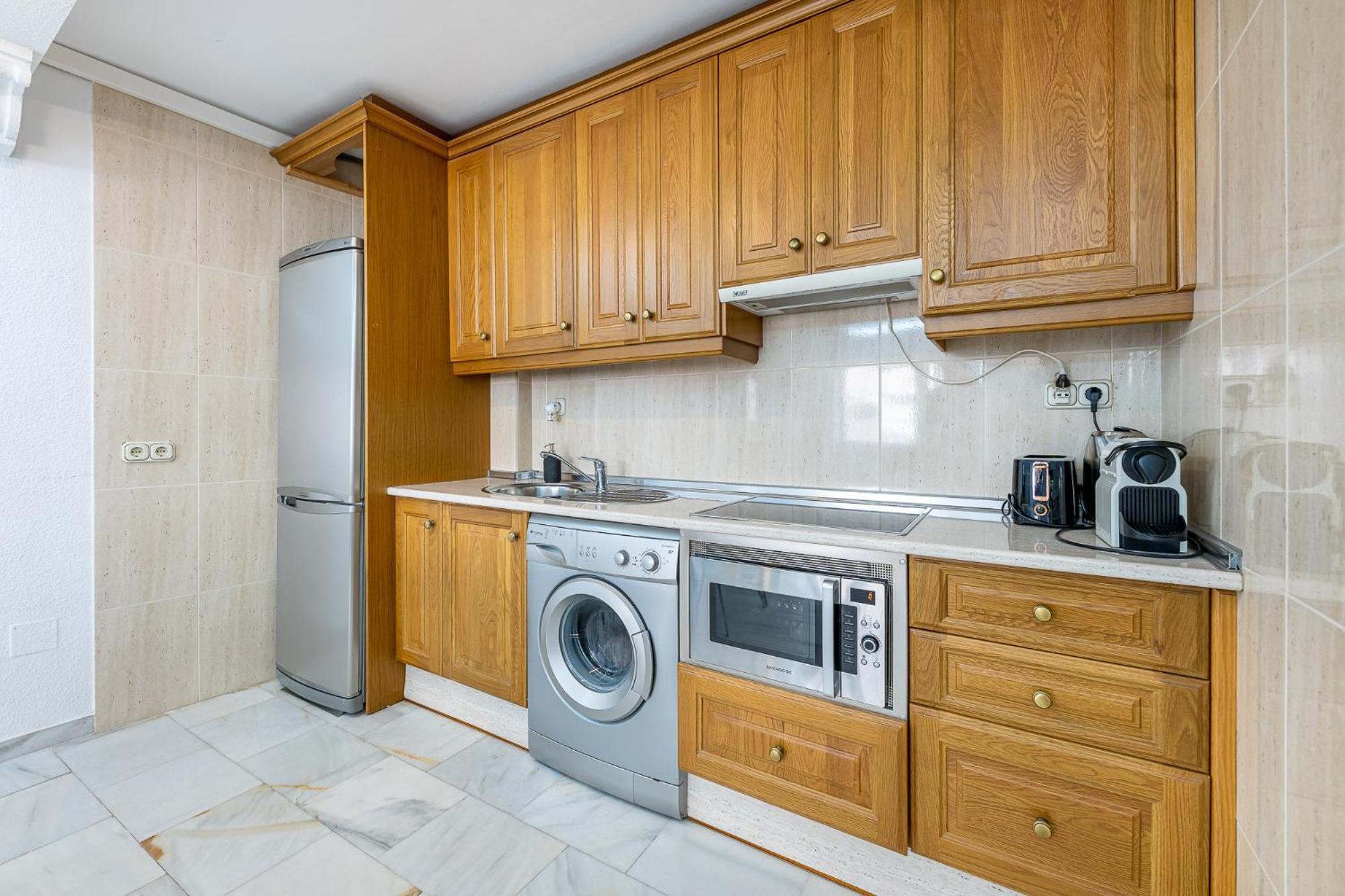 797 Holiday Rentals - Piso Para 3 En La Carihuela Con Piscina Torremolinos Dış mekan fotoğraf